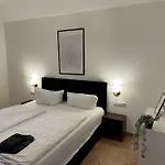 Gaestehaus Am Bach 鲁斯特