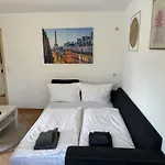 公寓 Gaestehaus Am Bach 鲁斯特