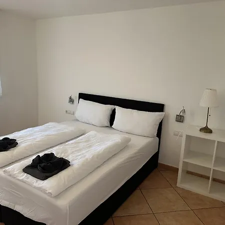 Gaestehaus Am Bach Bed & Breakfast 3*