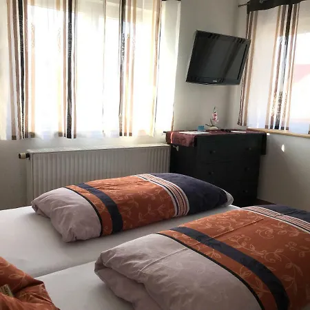 Gaestehaus Am Bach Bed & Breakfast 3*